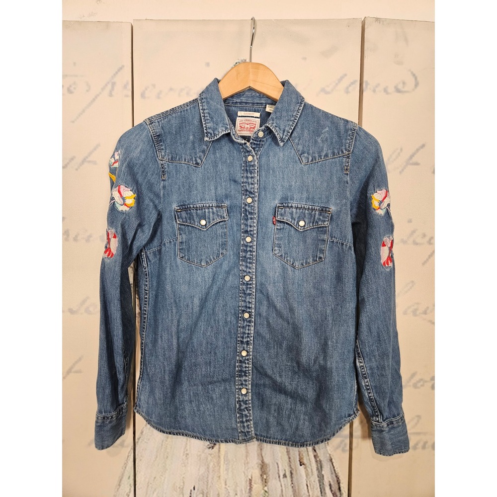 Levi's‎ Western Denim Shirt XS Blue Floral Embroidered Pearl Snap Classic Fit